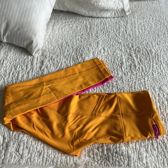 All Access Bandier Utility Pocket Legging + Bra Top 2 piece workout set - Picture 5 of 12